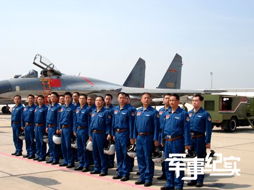 组图：空军解密歼-11拦截F-16全过程
