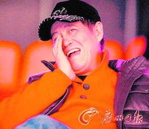 赵本山斥2亿买飞机飞一趟广州要花6千美元(图)