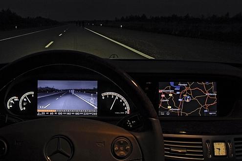 图为奔驰S级上面的夜视系统