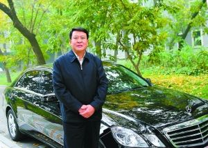 中国汽车老总都开什么车？ 李书福开自由舰