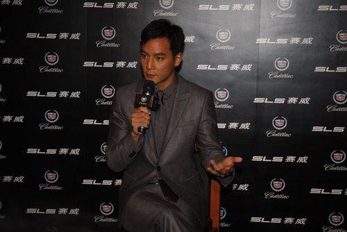 甄子丹/兽兽领衔 8大娱乐名人亮相广州车展(5)