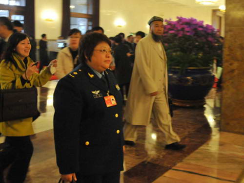 韩红不满民航延误